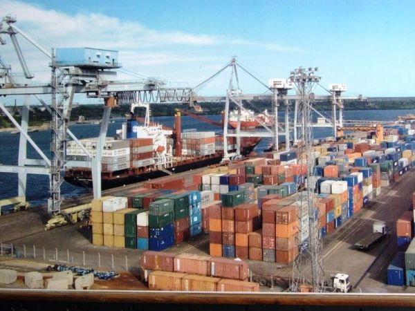 Zimbabwe uses Dar es Salaam port
