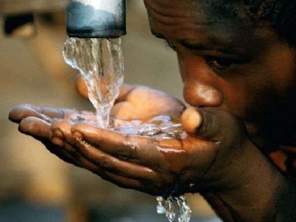 Nairobi severs illegal water connections