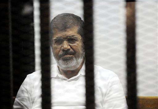 Egyptian prosecutors request death penalty for Morsi