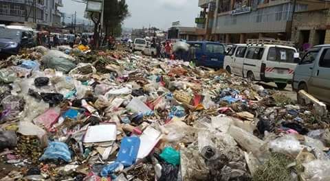 Protest causes rubbish to pile up in Addis Ababa