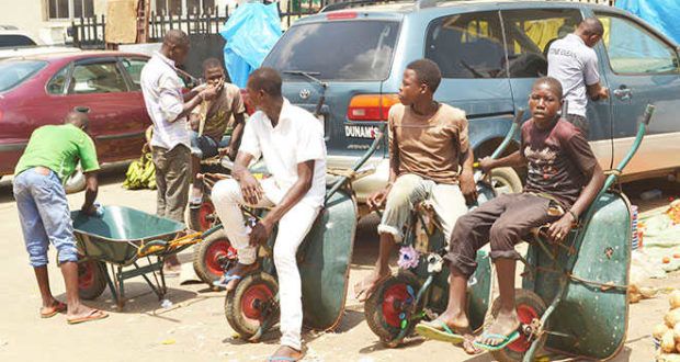 Lagos bans cart and wheelbarrow operators