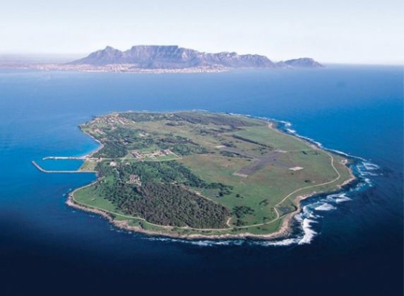 Tri-Robben Island Triathlon - image 2