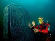 Divers discover ancient treasures dating 2400 years ago